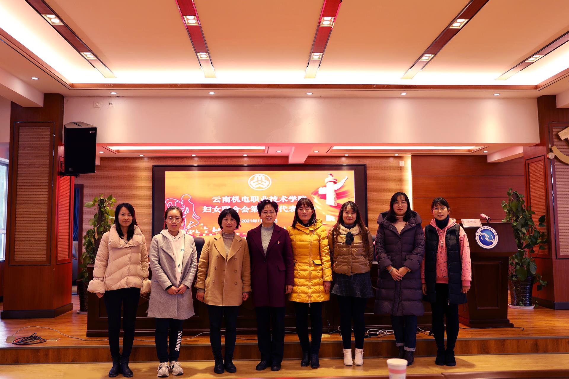 721bbcb4d45f470b882323e953f9b4e6.jpg