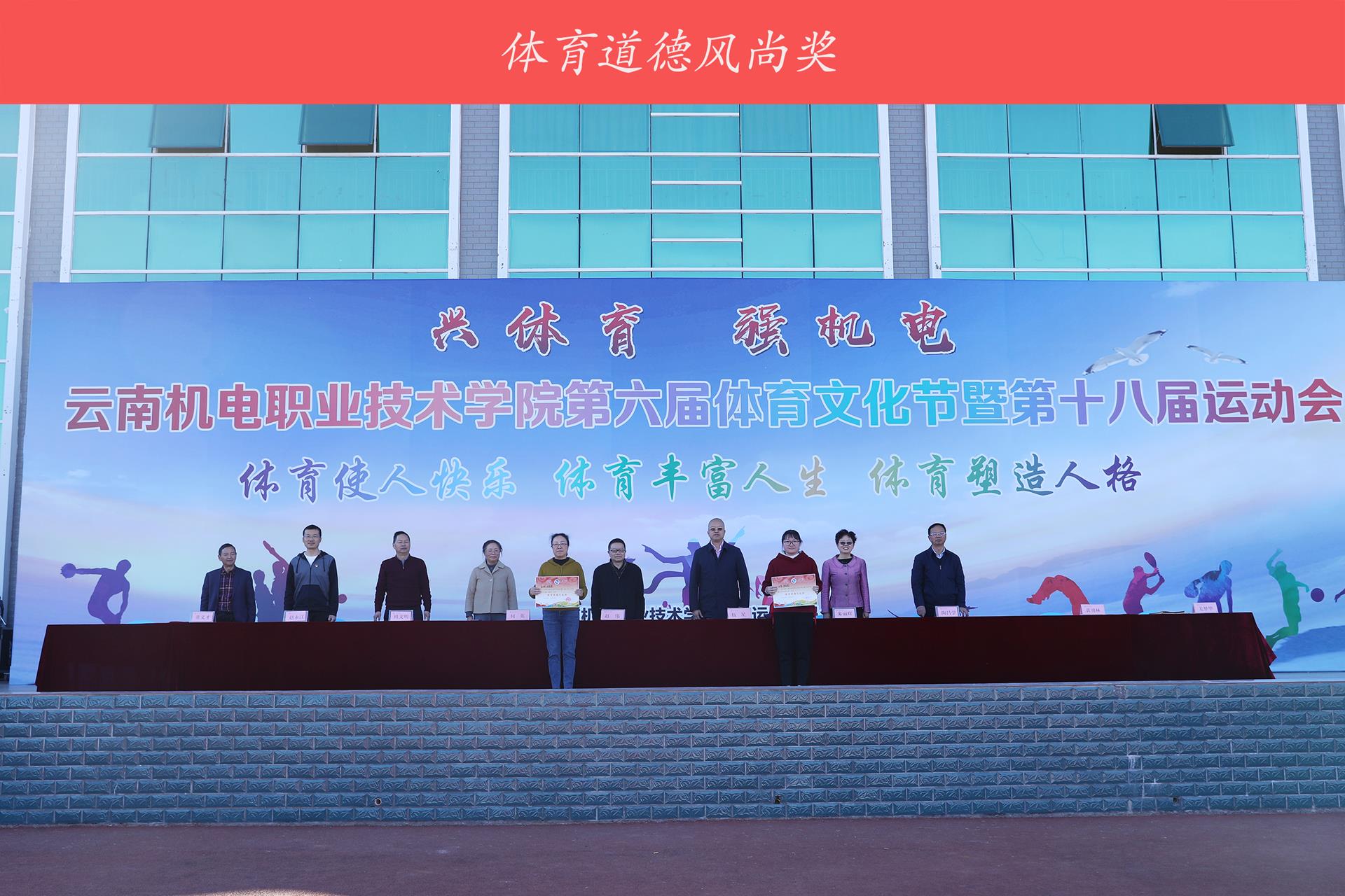 83c9ff711af54da38ac1fa025a3a721c.jpg