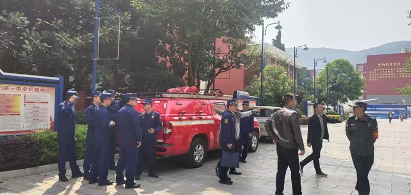 盘龙区消防救援大队入校开展消防安全专项检查　