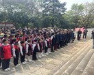 经济与管理学院学生党支部联合茨坝街道重工社区党支部开展“深入贯彻中央八项　规定精神学习教育”主题党日活动　—＂缅怀先烈 文明祭扫＂共建活动